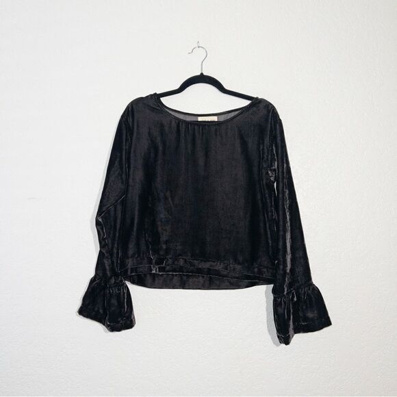 Cloth & Stone x Anthropologie Black Velour Bell Sleeve Top Size Small - Picture 1 of 6